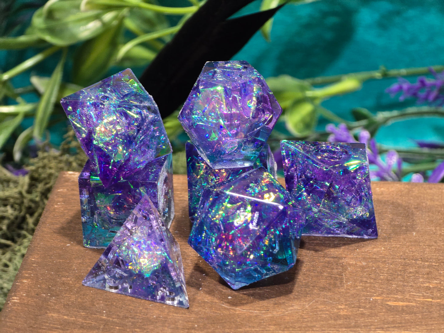 Feyfire Crystals | 7 Piece Dice Set