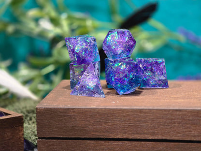 Feyfire Crystals | 7 Piece Dice Set
