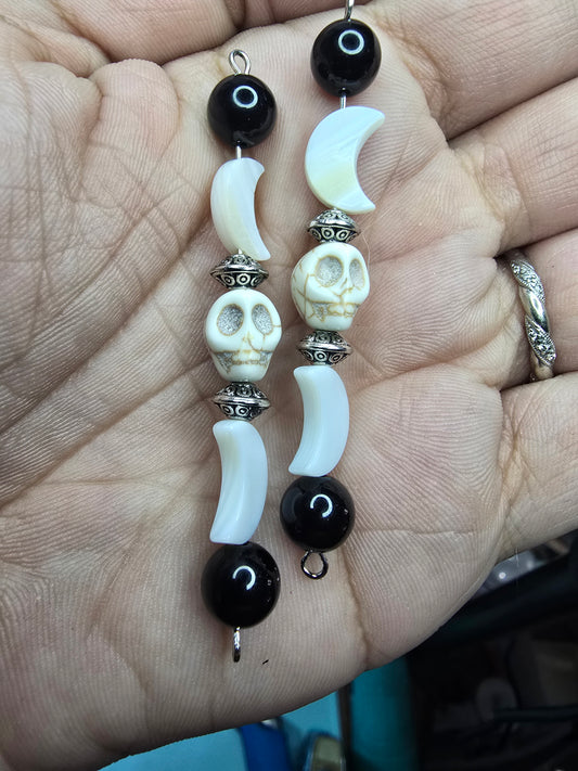Lunar Skull – Handmade Glasses Chains
